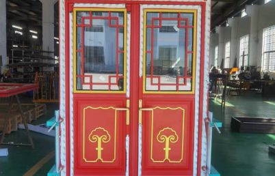遼寧寺廟紅色鋁合金仿古門窗成品完工「冠墅陽光」