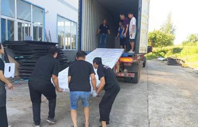 仿古門窗走出國門，為當地的建筑增添一份獨特的東方韻味【冠墅陽光】