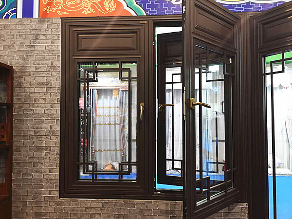 冠墅陽光鋁合金仿古門窗.jpg
