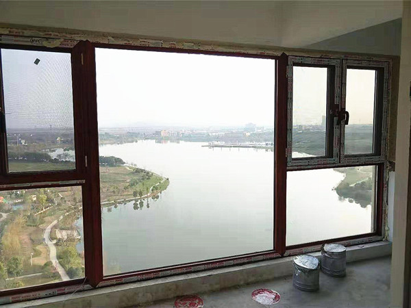 零售斷橋鋁門窗.jpg
