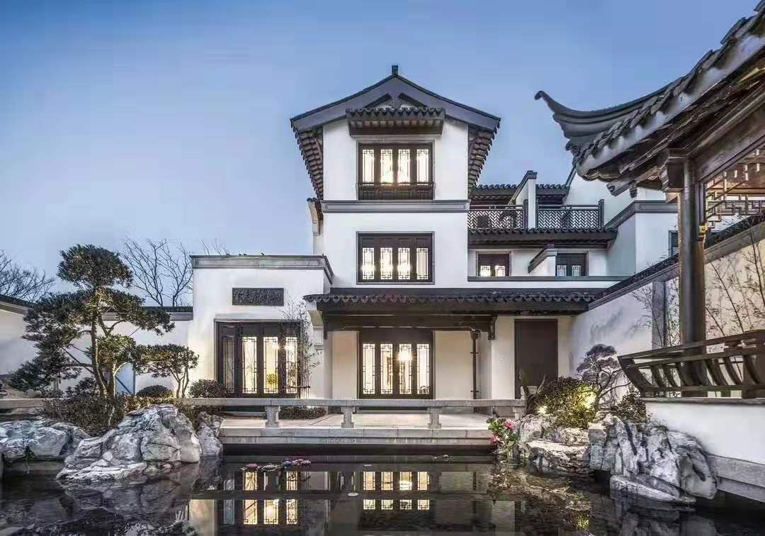 中式斷橋隔熱鋁合金門窗.jpg