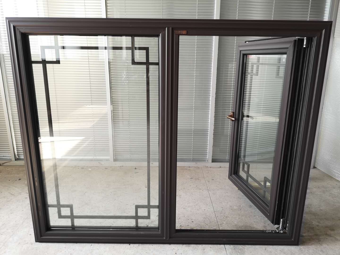仿古建筑鋁合金門窗廠.jpg