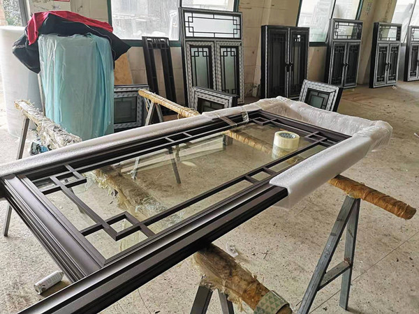 仿古建筑鋁合金門窗廠.jpg