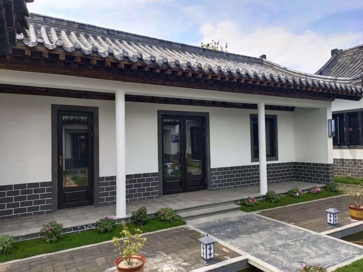 鋁合金仿古門窗.jpg