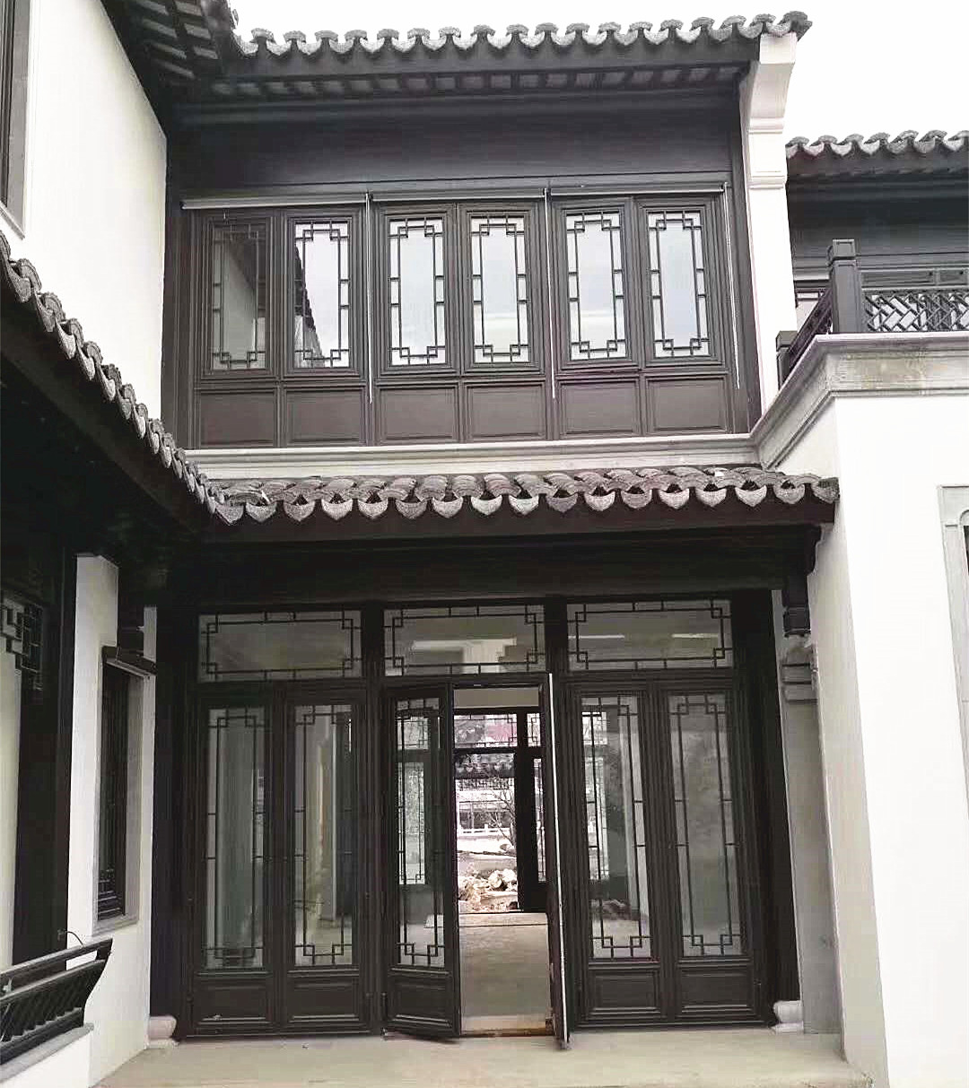 上海仿古門窗廠_定制仿古鋁合金門窗.jpg