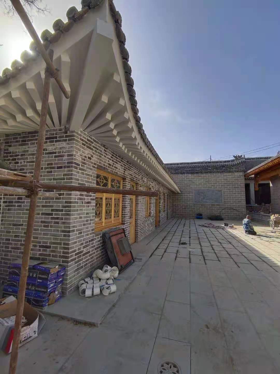 黃木紋鋁合金仿古門窗.jpg