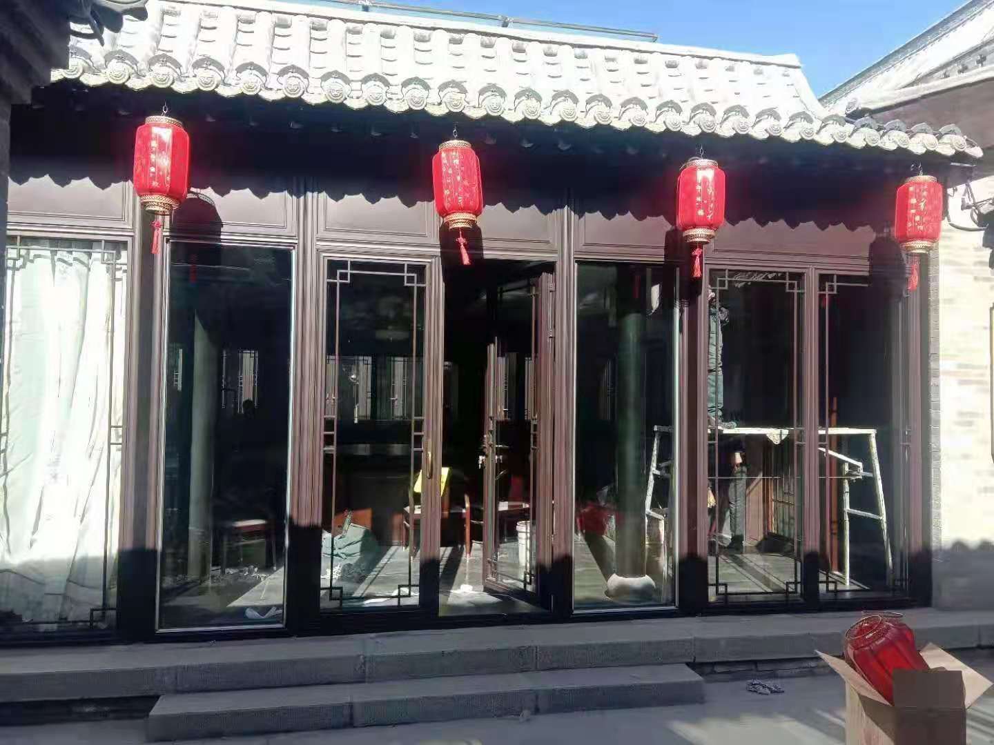 簡(jiǎn)約仿古門(mén)窗.jpg
