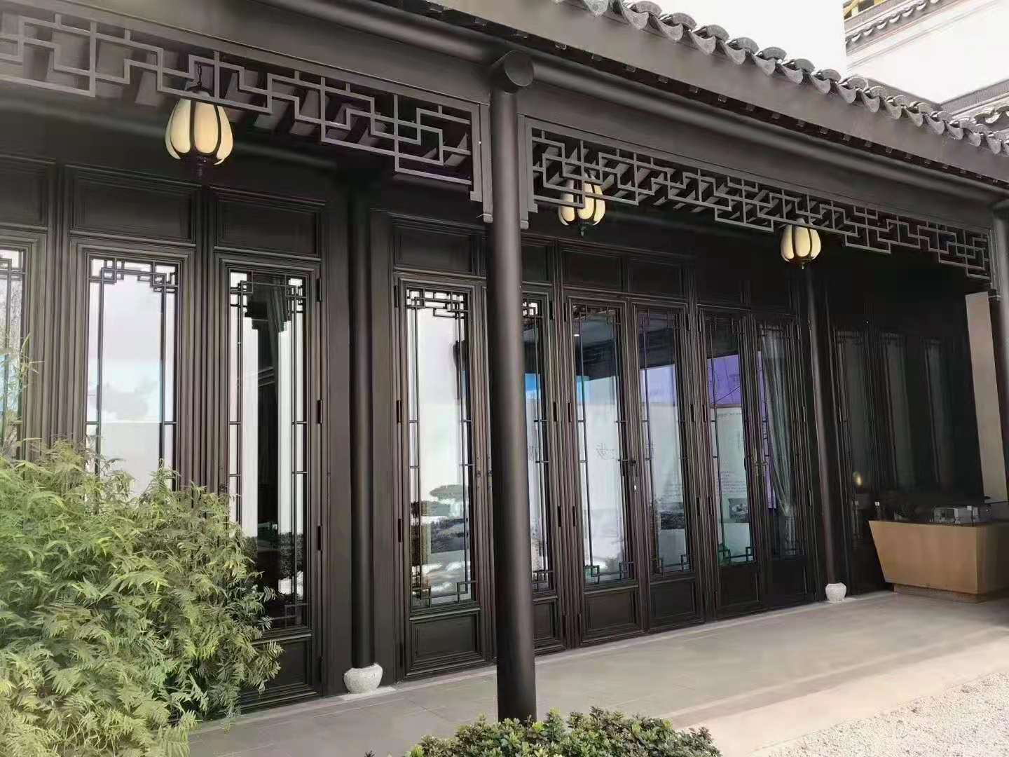 民房仿古門窗.jpg