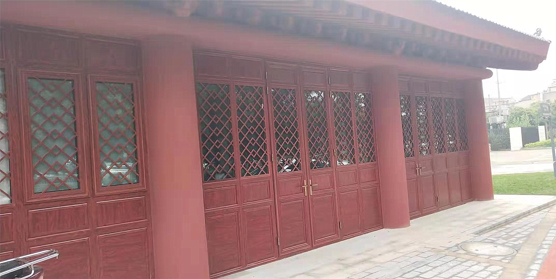 仿古花格門窗.jpg