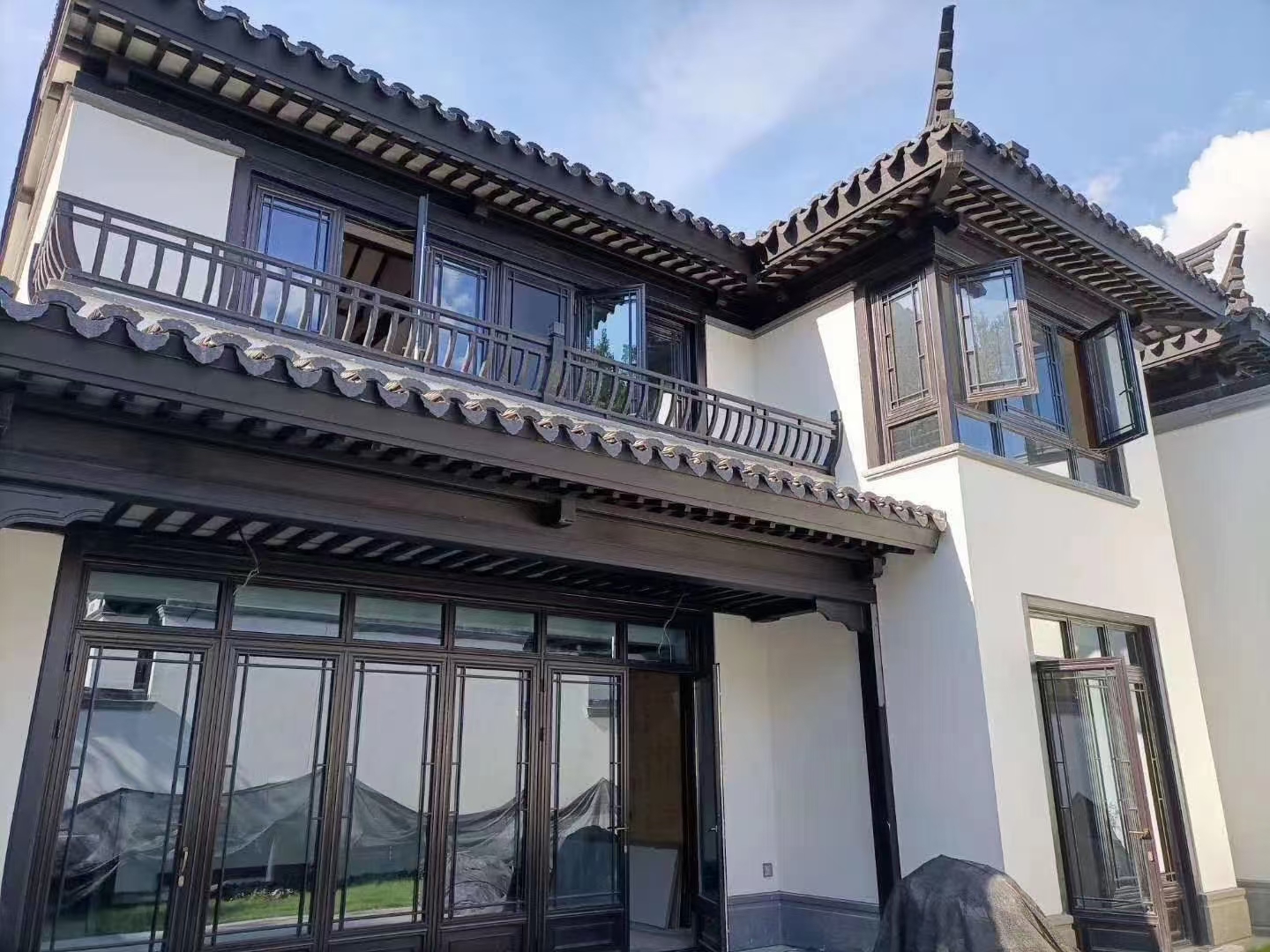 鋁合金仿古門窗.jpg