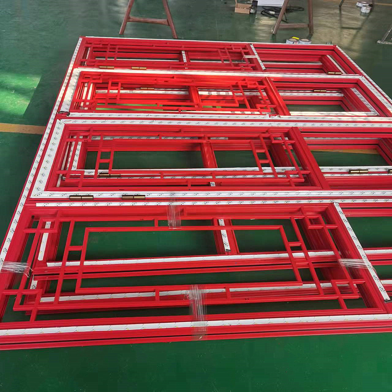 紅色仿古門窗.jpg
