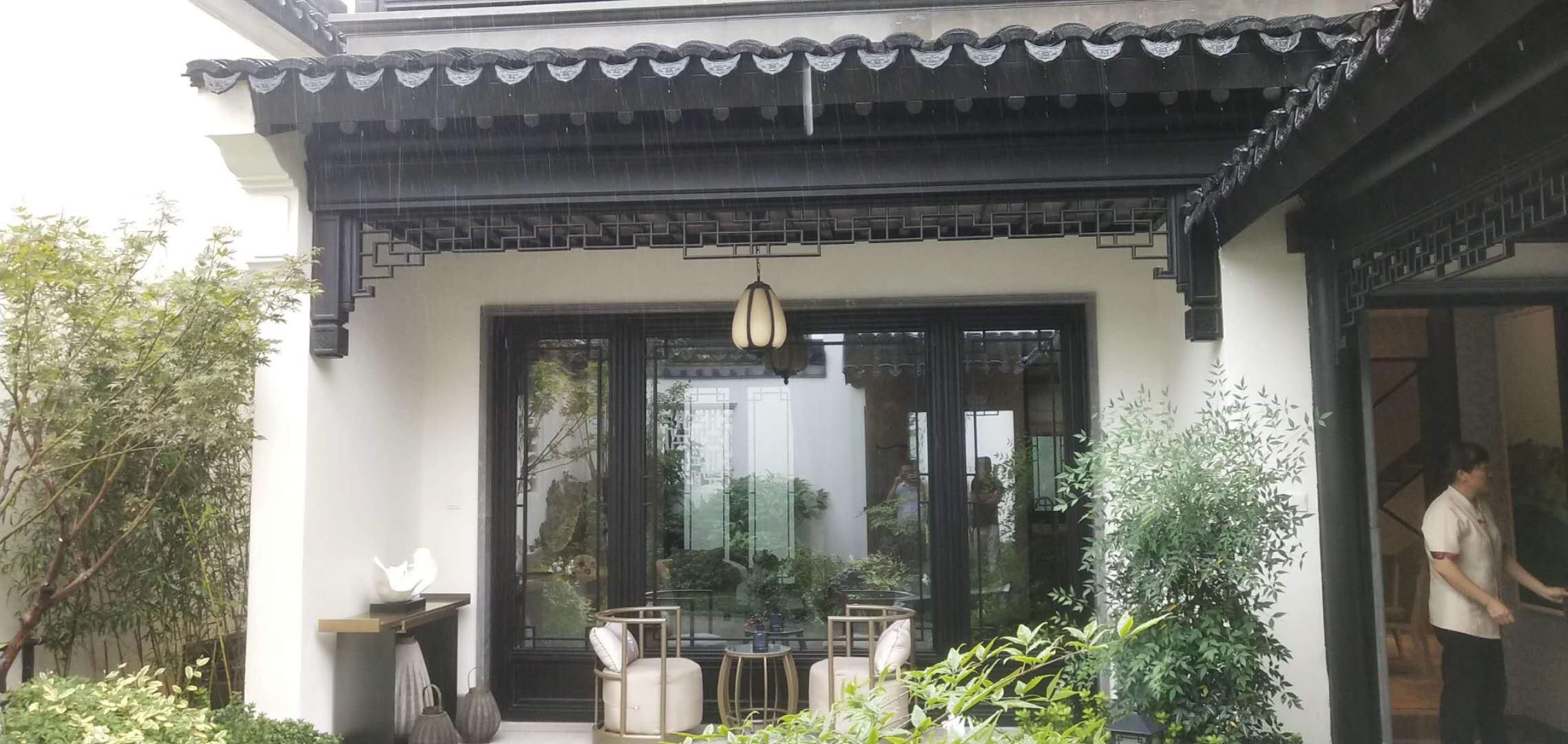 農村別墅仿古門窗.jpg