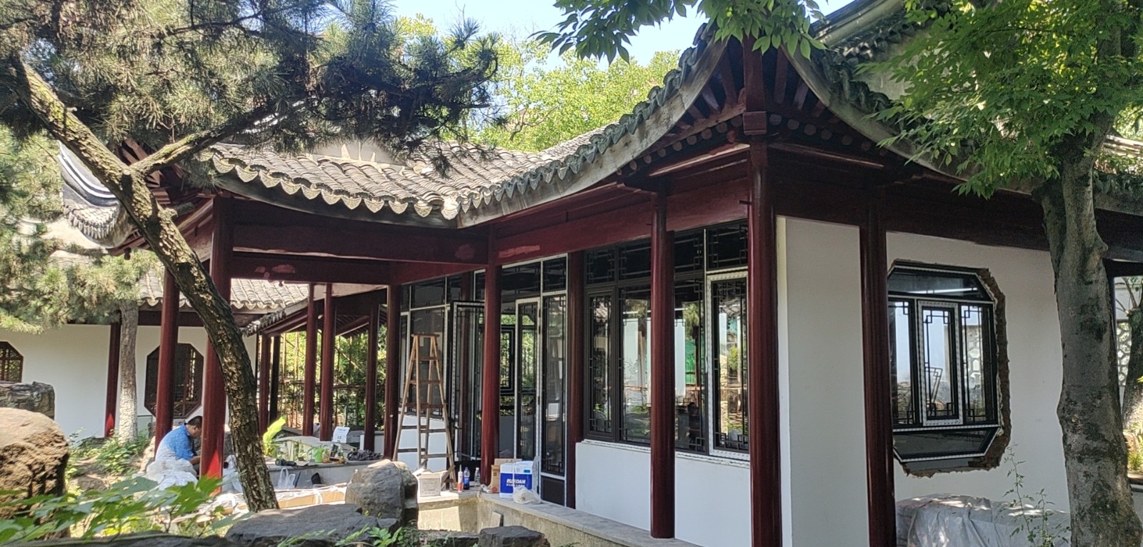 建筑仿古門窗.jpg